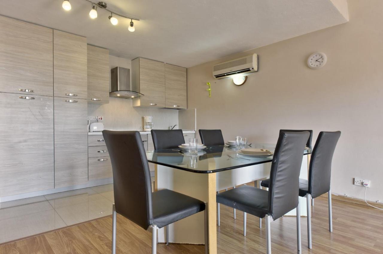 Spinola Court - Stunning Seaview & Penthouse On Spinola Bay By Shortletsmalta *