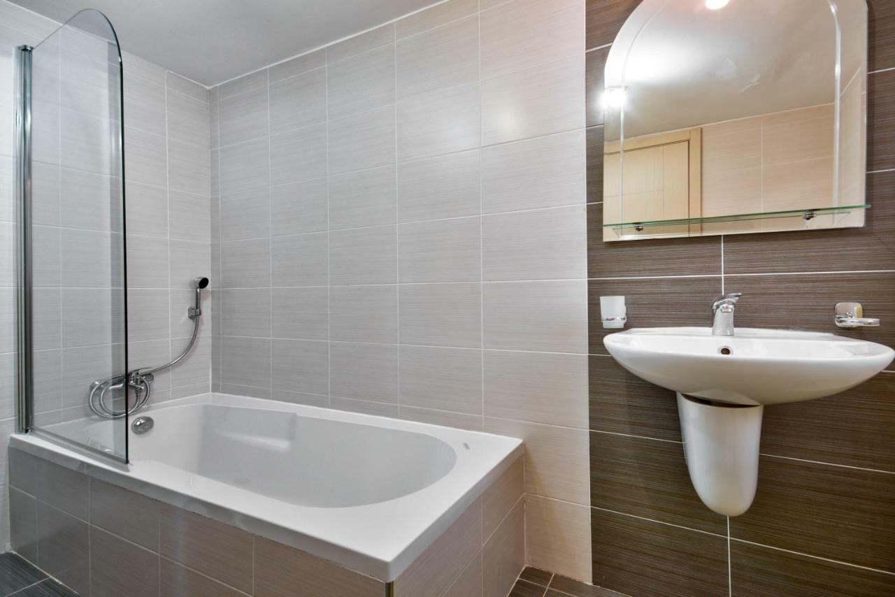Spinola Court - Stunning Seaview & Penthouse On Spinola Bay By Shortletsmalta Saint Julian's