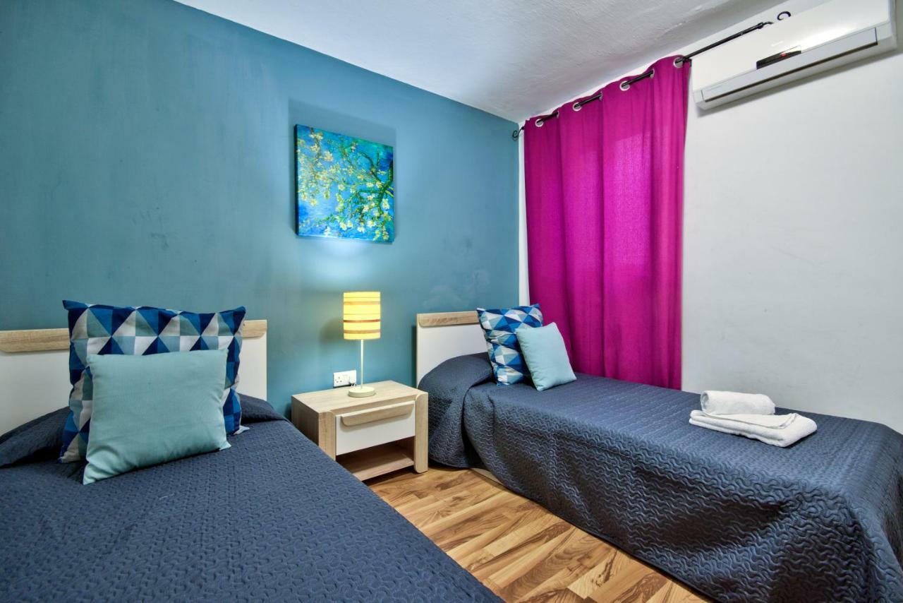Spinola Court - Stunning Seaview & Penthouse On Spinola Bay By Shortletsmalta