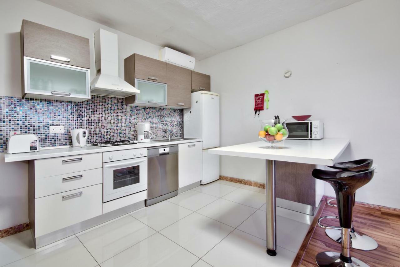 Spinola Court - Stunning Seaview & Penthouse On Spinola Bay By Shortletsmalta Apartment *